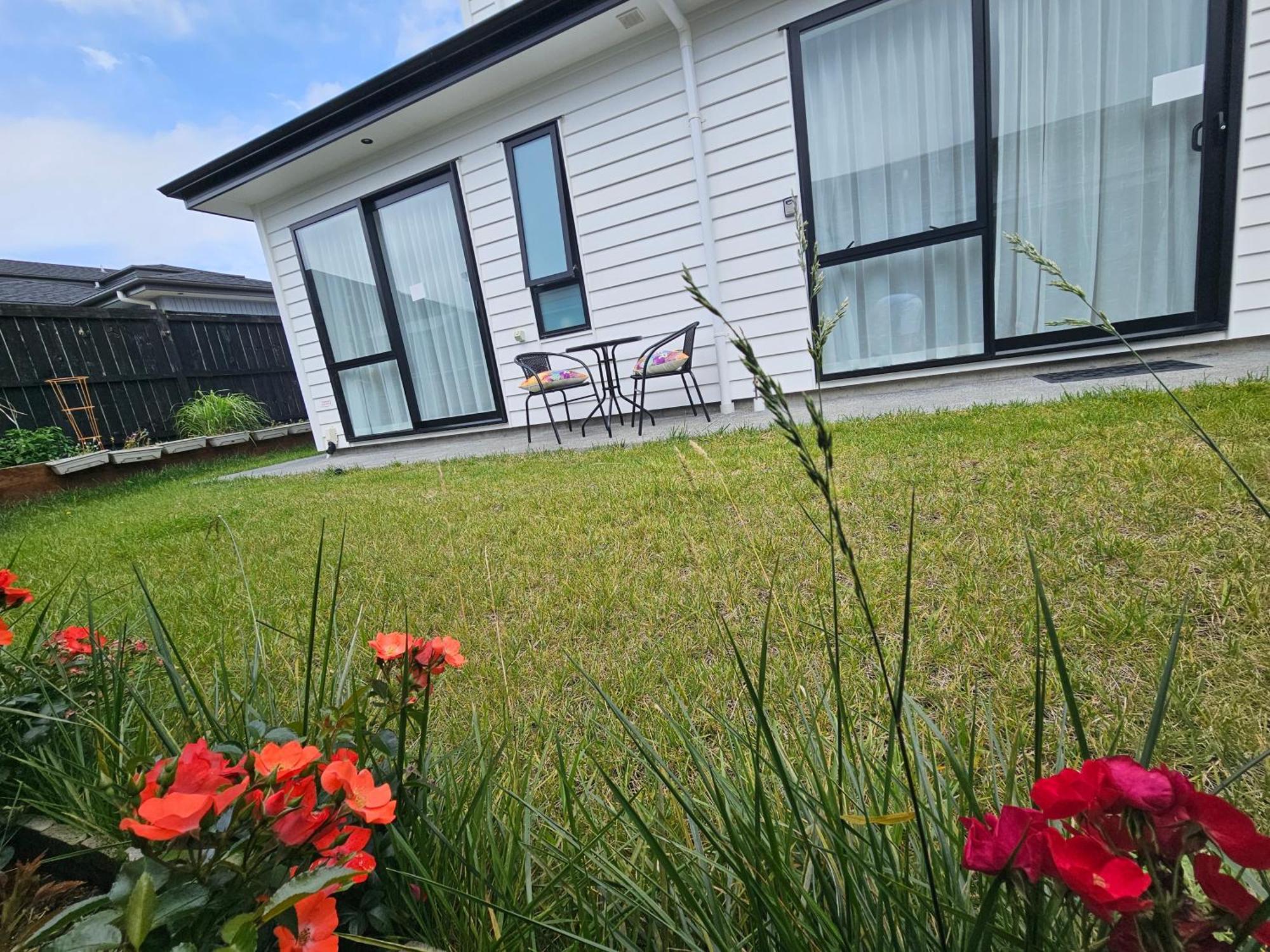 Appartamento Tui Nest Garden Unit Silverdale Esterno foto